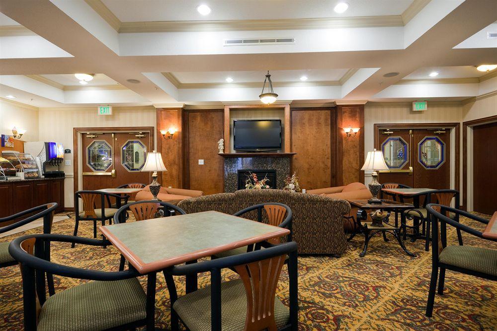 Comfort Inn & Suites Waco Restaurant photo